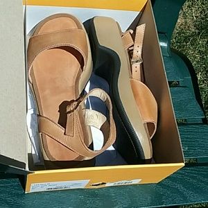 Lara corn Dansko sandal